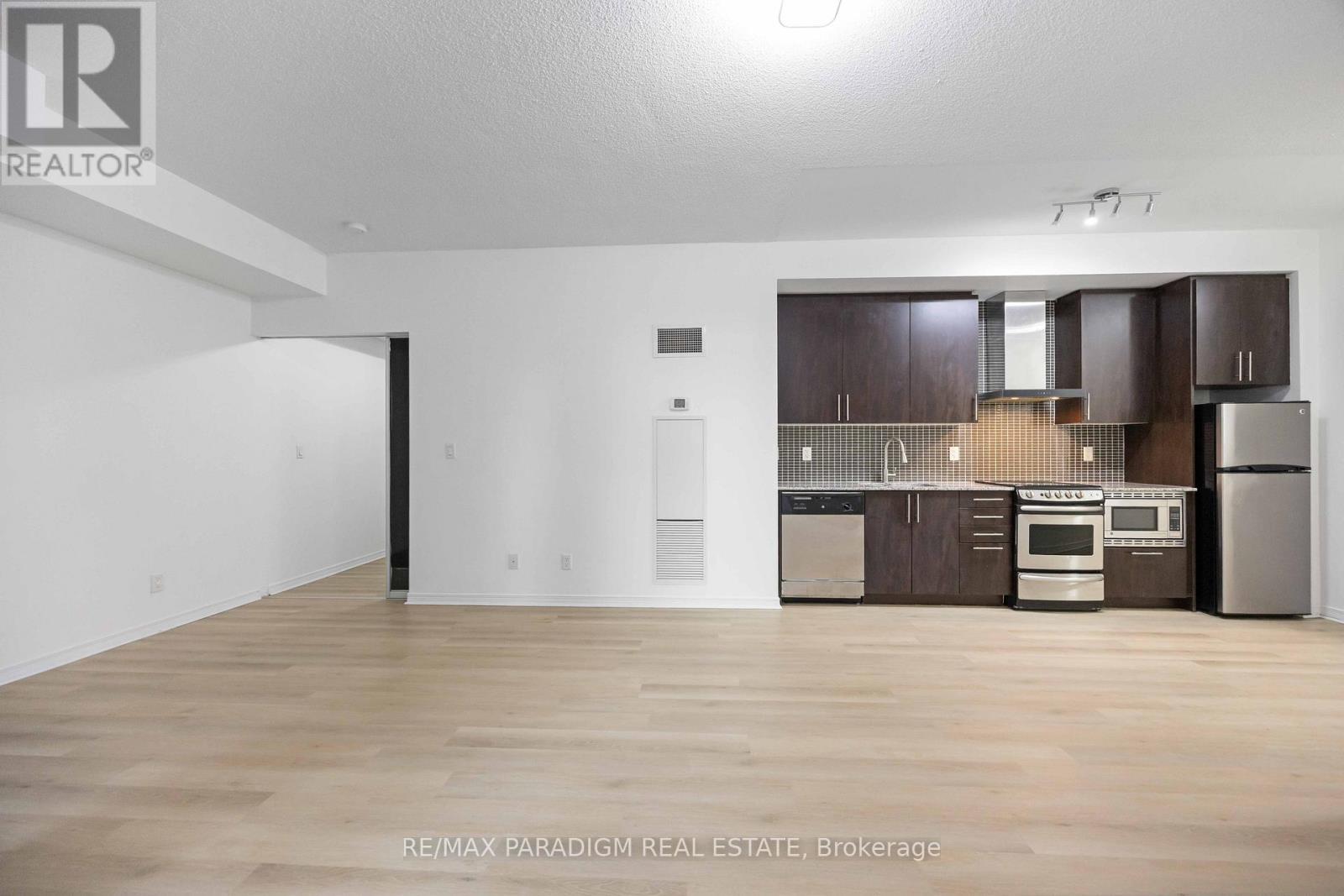 1211 - 352 Front Street W, Toronto, ON - Indoor Photo Showing Kitchen