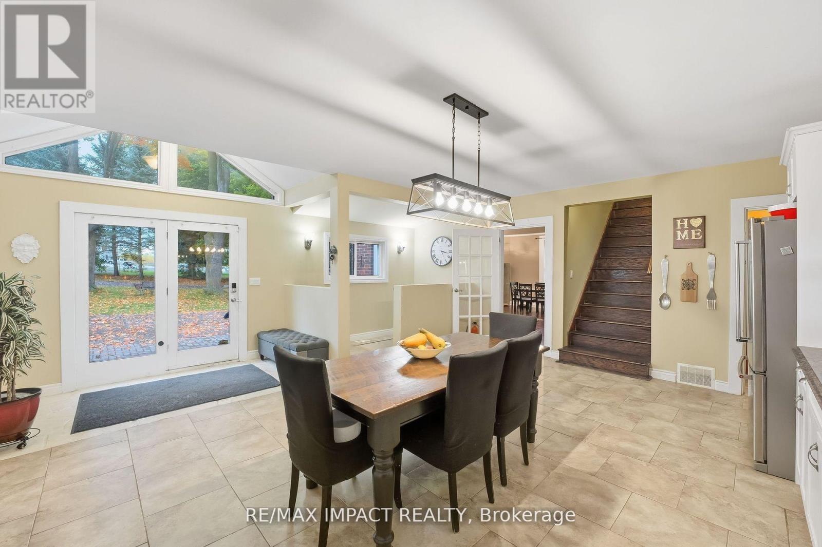 5051 Old Scugog Road, Clarington, ON - Indoor Photo Showing Dining Room