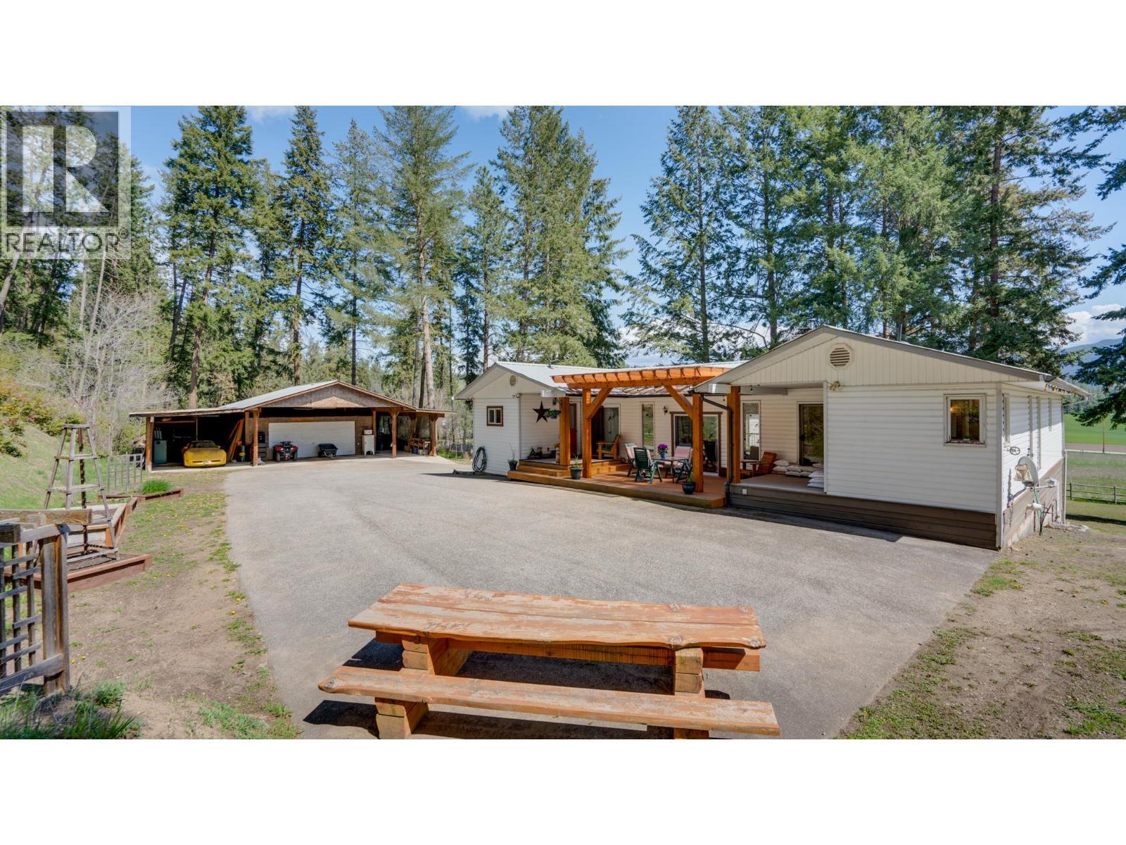 4851 Lansdowne Road, Spallumcheen, BC - Outdoor