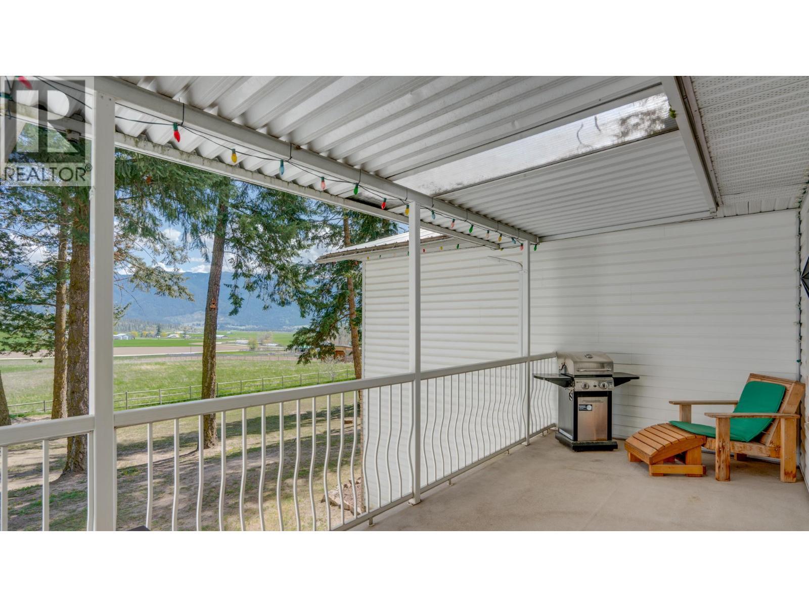 4851 Lansdowne Road, Spallumcheen, BC - Outdoor With Exterior