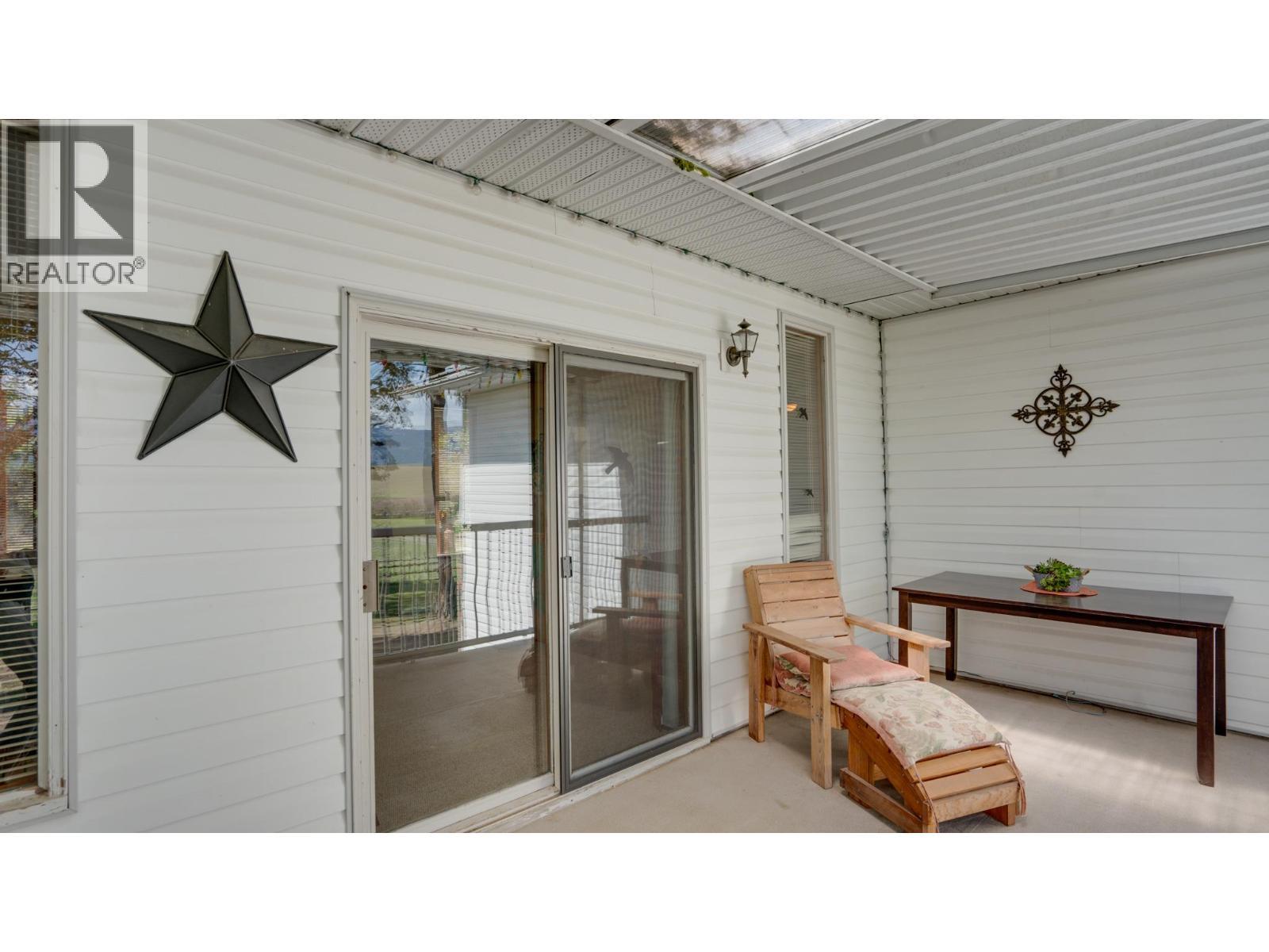 4851 Lansdowne Road, Spallumcheen, BC - Outdoor With Exterior