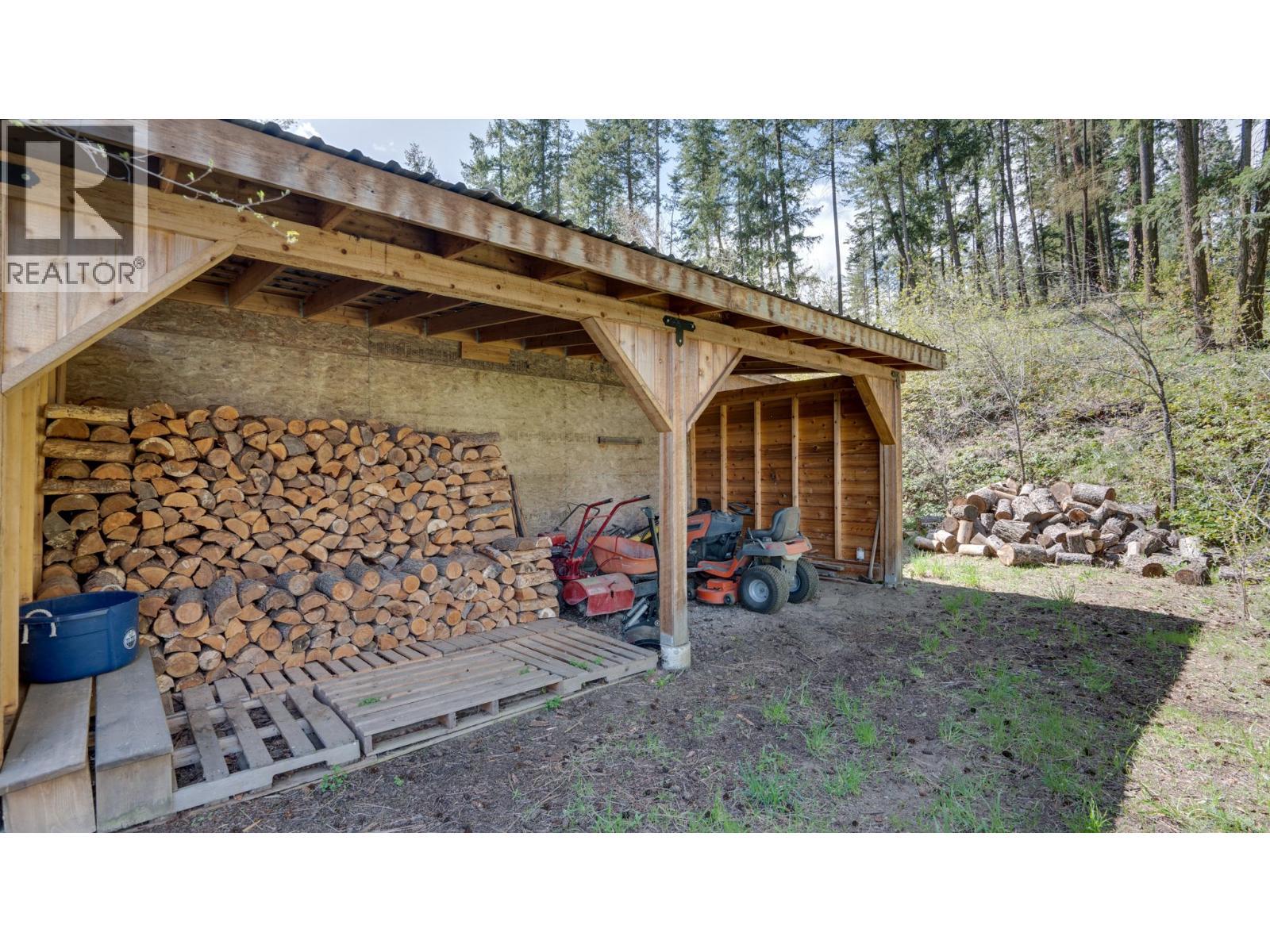 4851 Lansdowne Road, Spallumcheen, BC - Outdoor