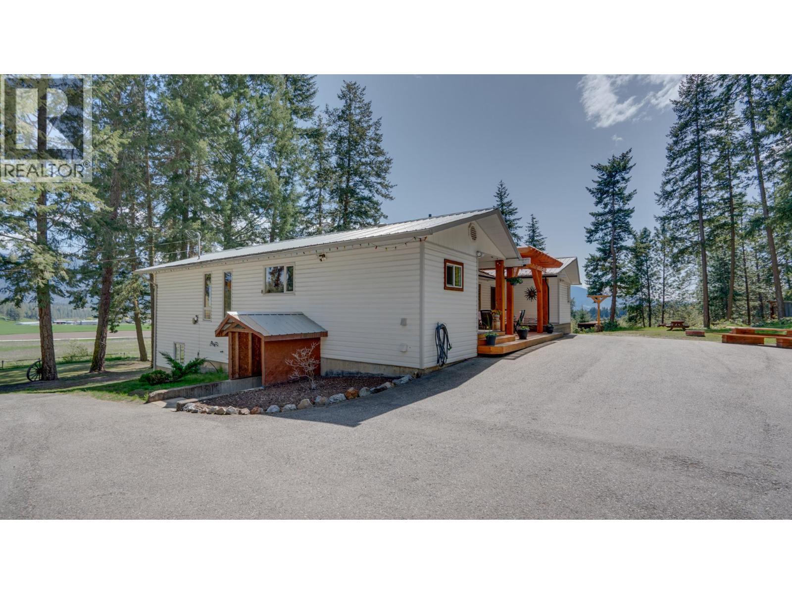 4851 Lansdowne Road, Spallumcheen, BC - Outdoor