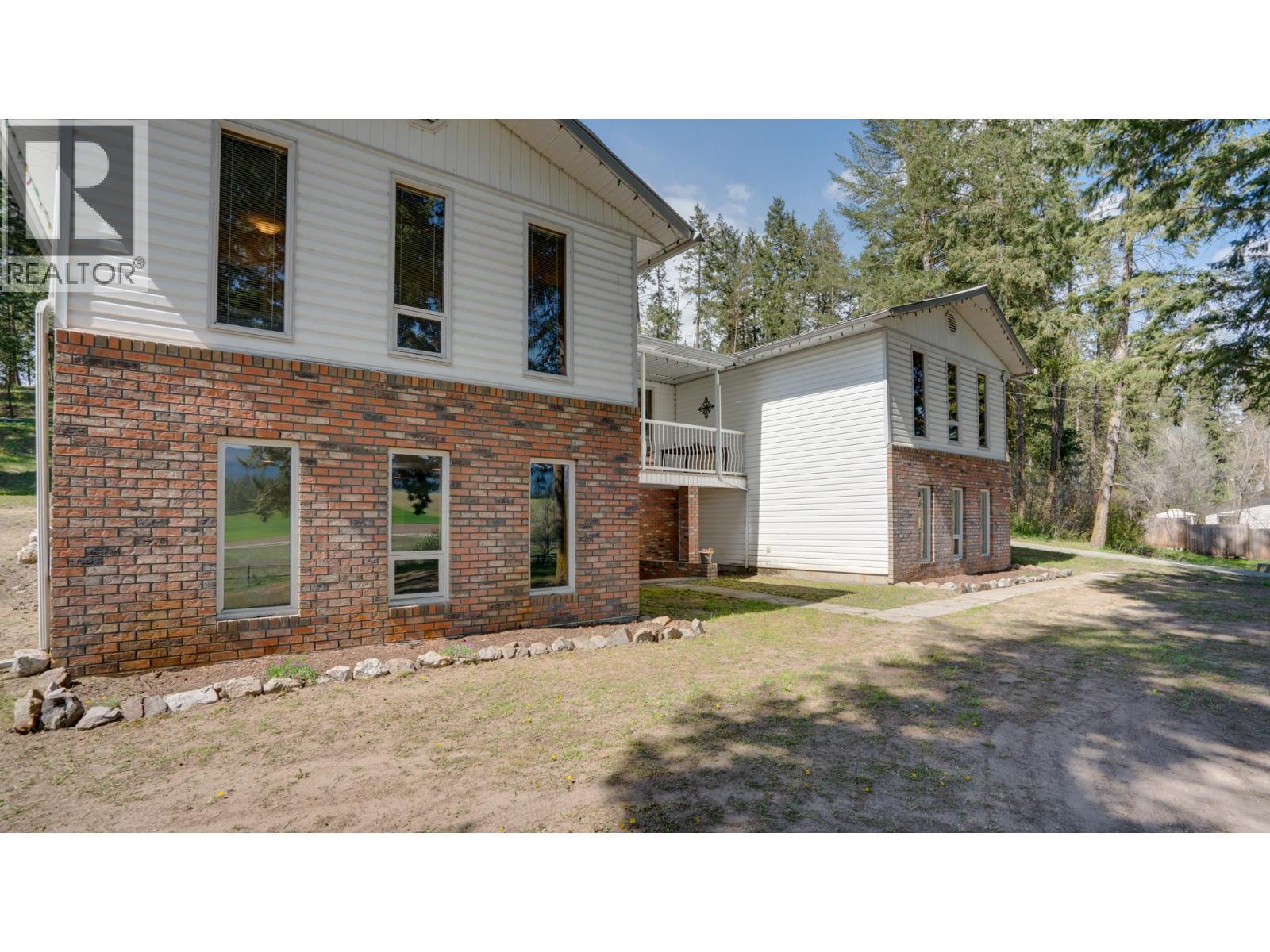 4851 Lansdowne Road, Spallumcheen, BC - Outdoor With Exterior