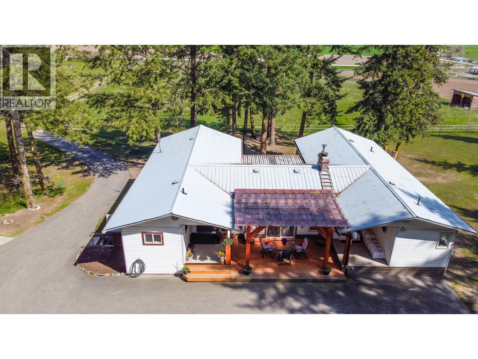 4851 Lansdowne Road, Spallumcheen, BC - Outdoor