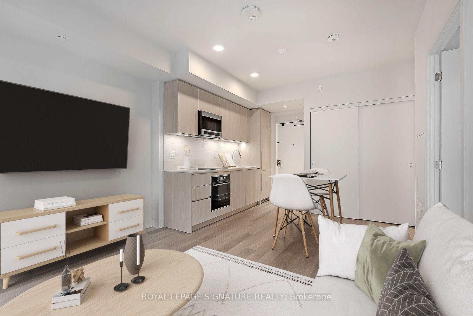 2809-8 Cumberland Street, Toronto, ON - Indoor