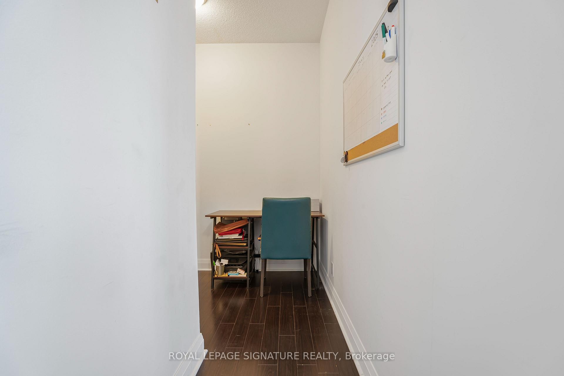 527-1185 The Queensway N/A, Toronto, ON - Indoor Photo Showing Other Room