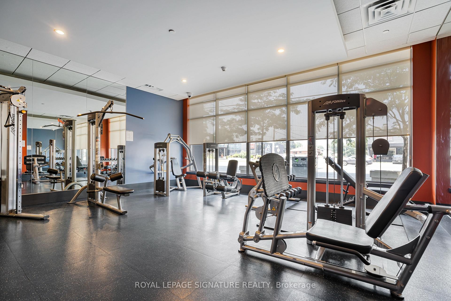 527-1185 The Queensway N/A, Toronto, ON - Indoor Photo Showing Gym Room