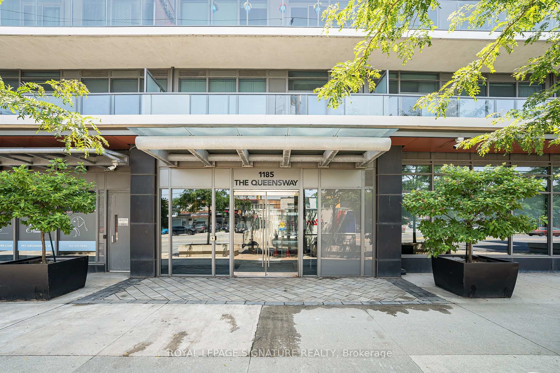 527-1185 The Queensway N/A, Toronto, ON - Outdoor