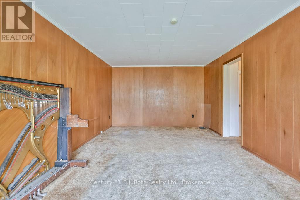 377 Barrie Road, Orillia, ON - Indoor