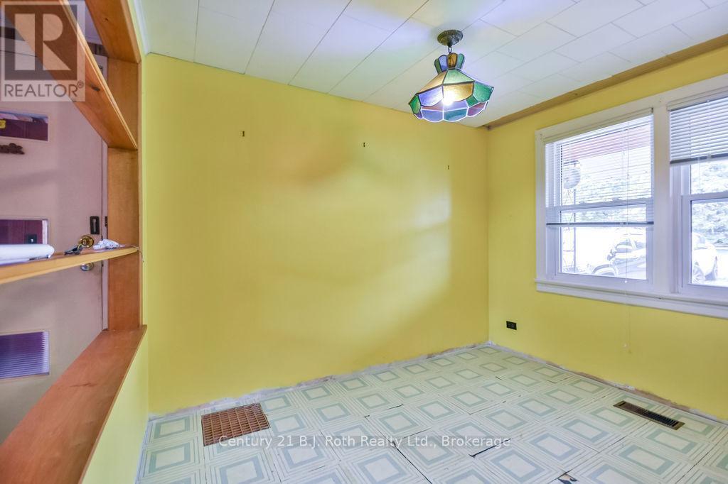 377 Barrie Road, Orillia, ON - Indoor