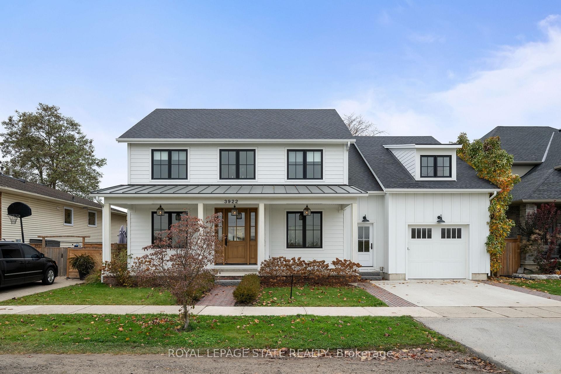 3922 Twenty Third Street, Lincoln, ON - Outdoor With Facade