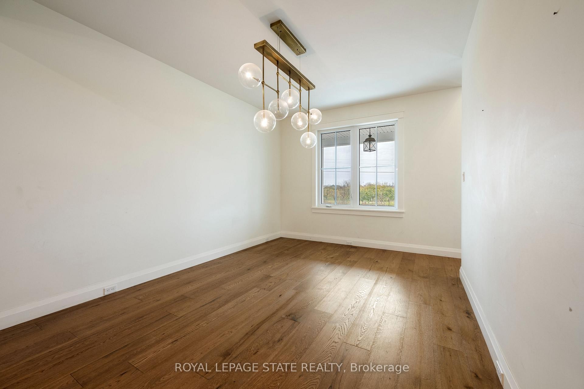 3922 Twenty Third Street, Lincoln, ON - Indoor Photo Showing Other Room
