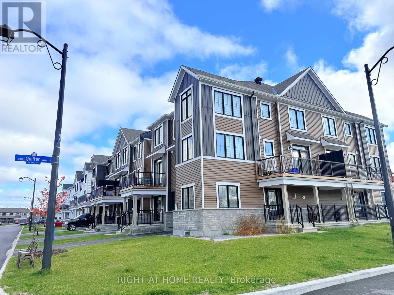 63 Stitch Mews, Ottawa, ON - Outdoor With Facade