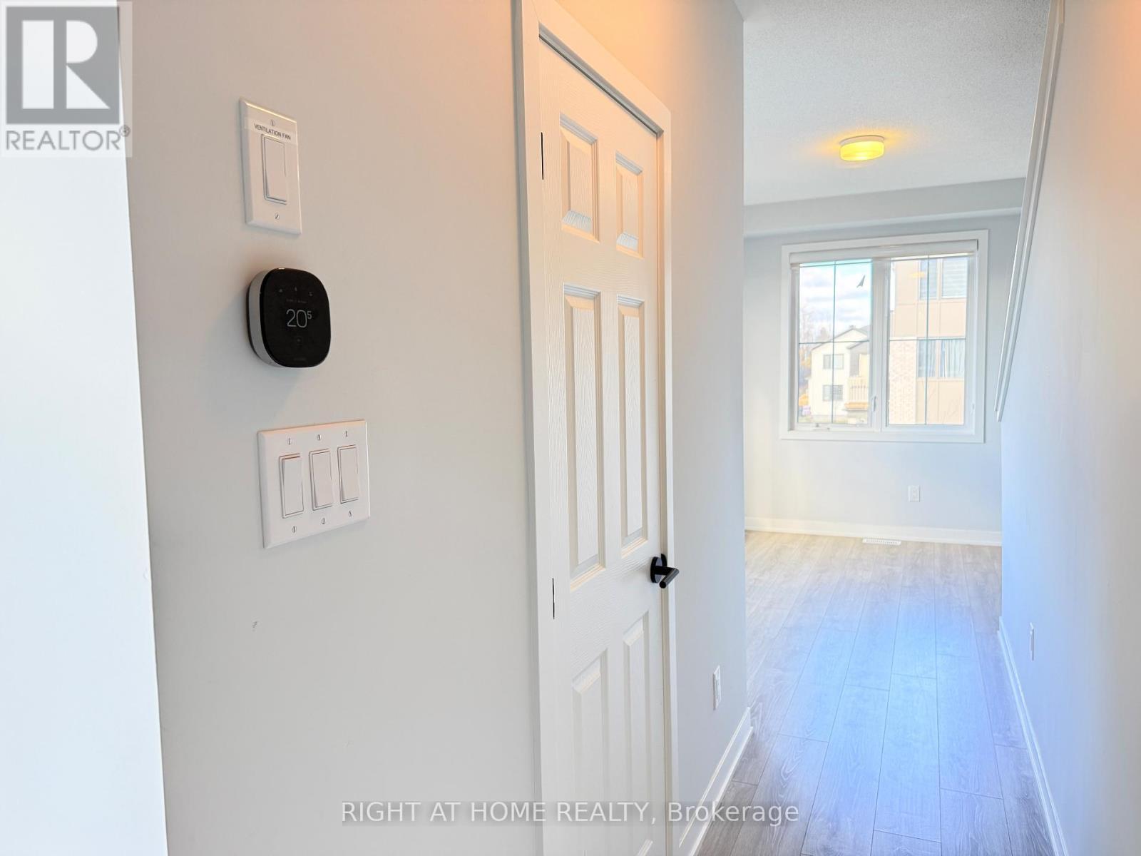 63 Stitch Mews, Ottawa, ON - Photo Showing Other Room