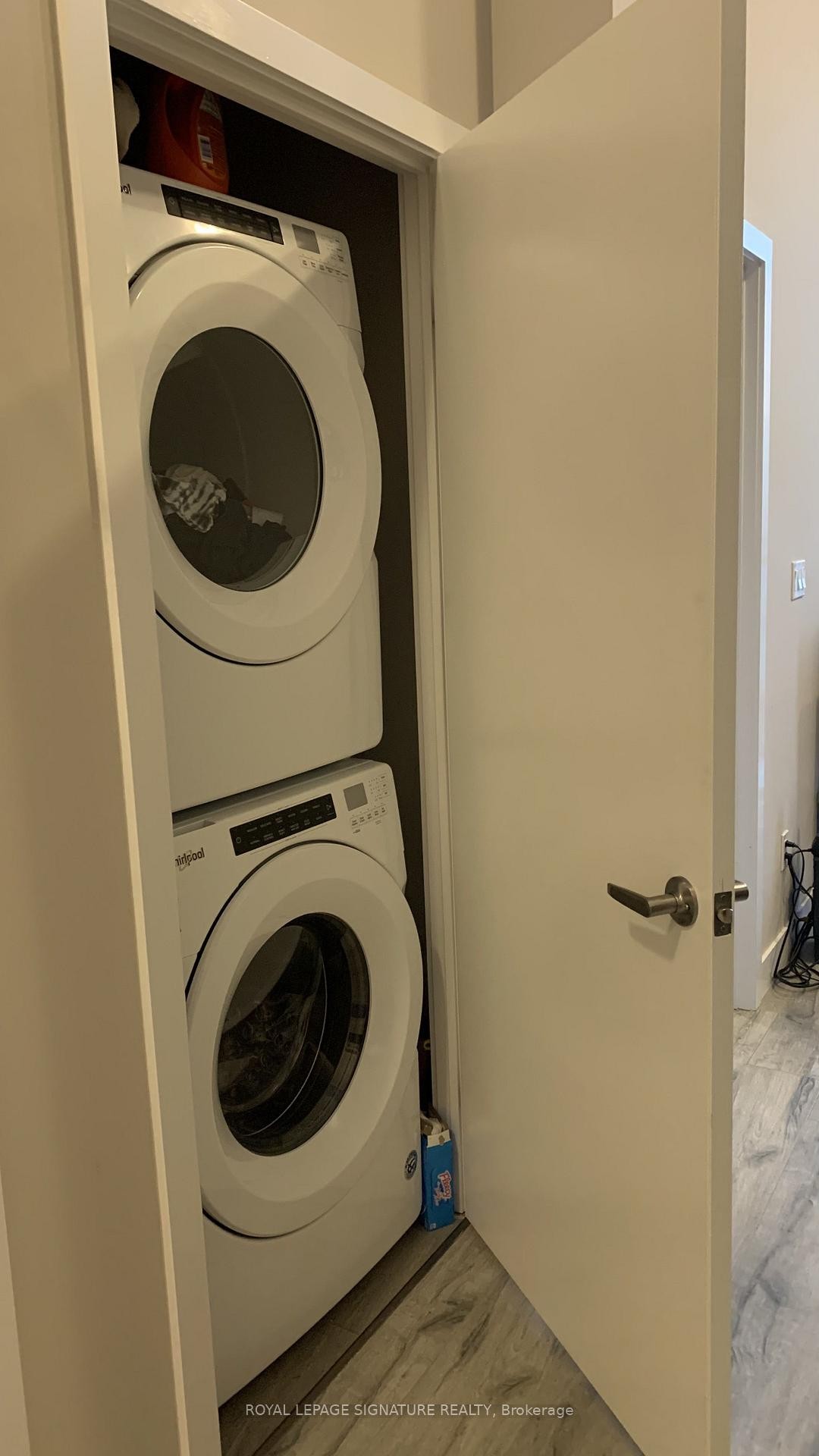 313-100 Garment Street S, Kitchener, ON - Indoor Photo Showing Laundry Room