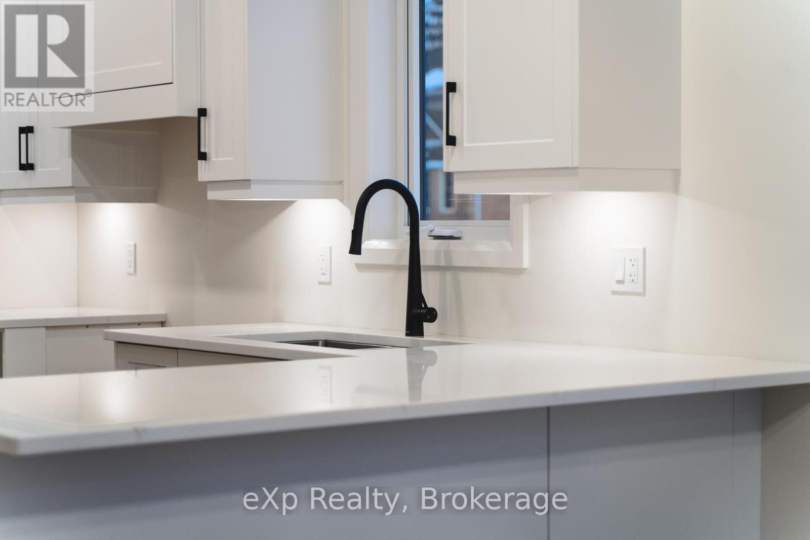 12 Janet Street, South Bruce, ON - Indoor Photo Showing Kitchen