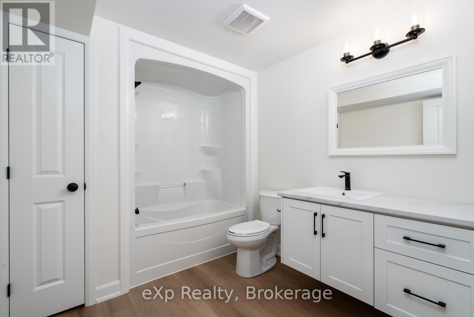 12 Janet Street, South Bruce, ON - Indoor Photo Showing Bathroom