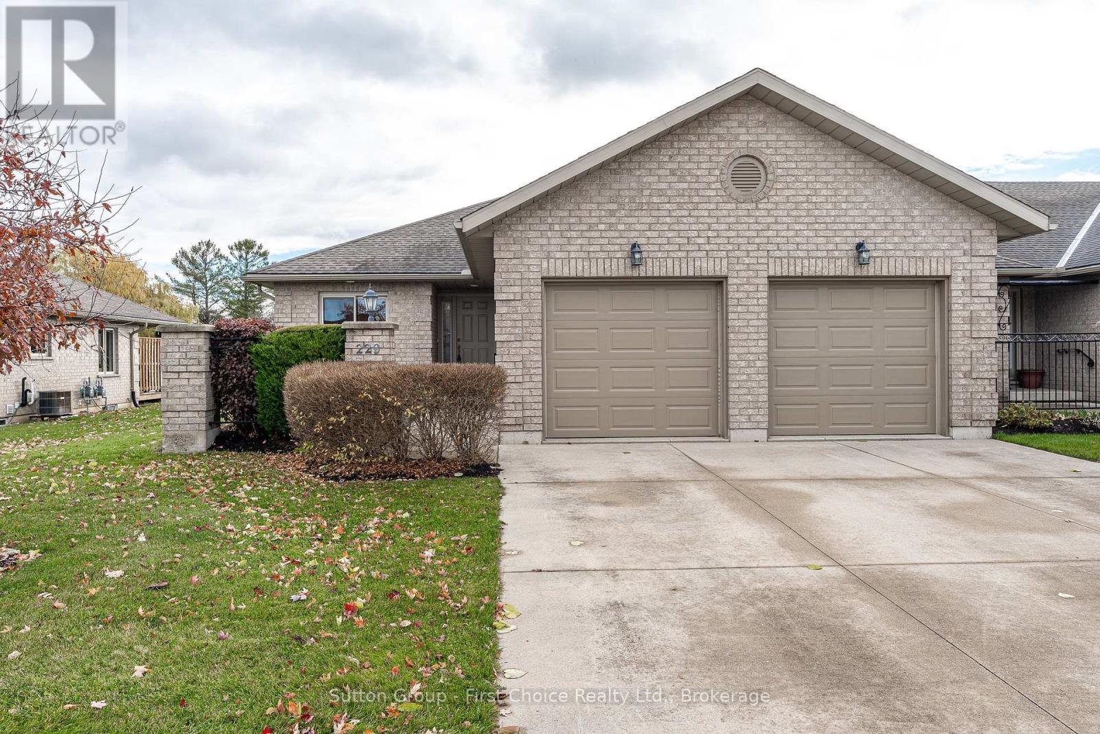 Front Elevation - 229 Napier Street, West Perth (Mitchell), ON - Outdoor