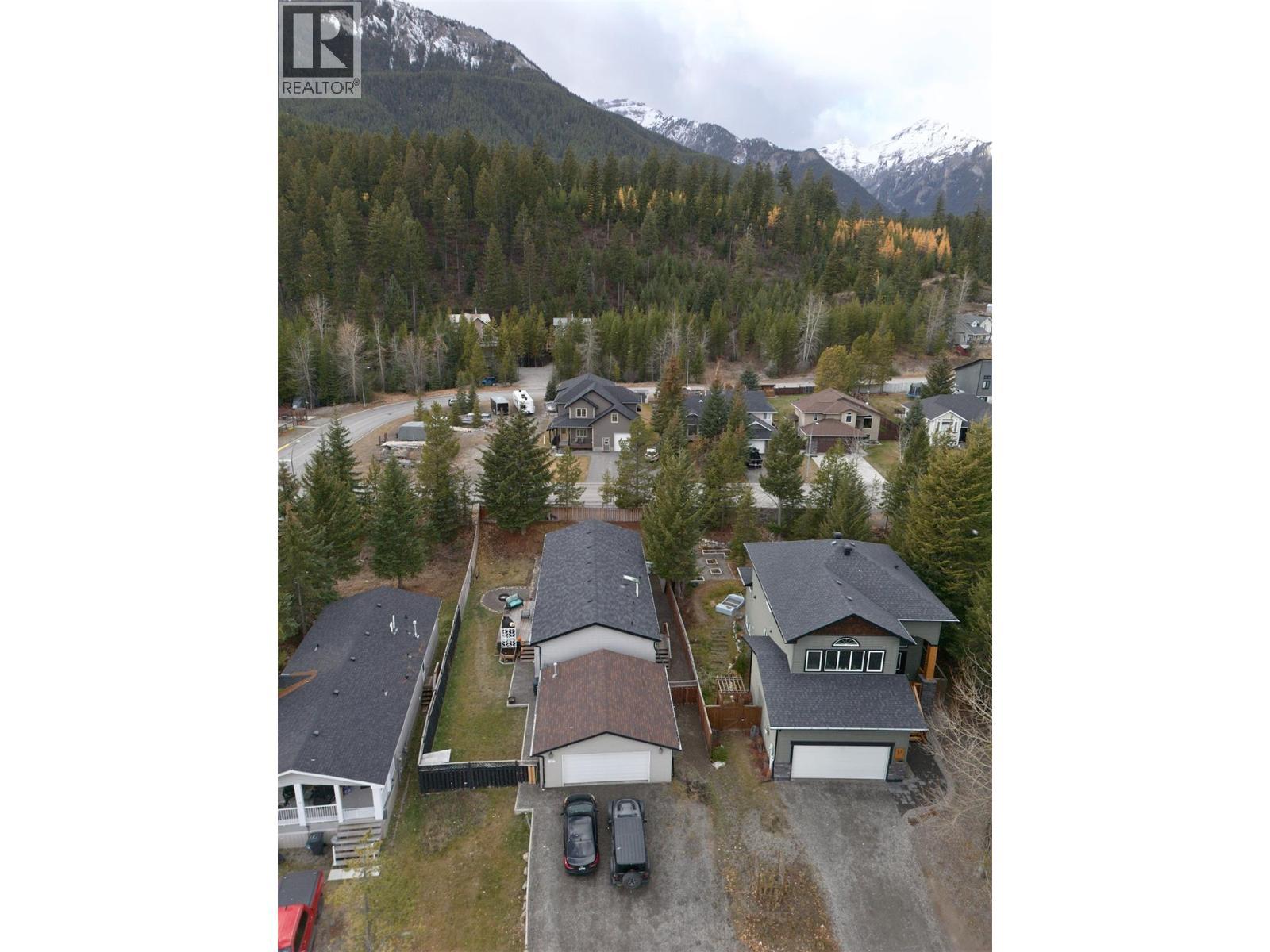 13 Darby Crescent, Elkford, BC