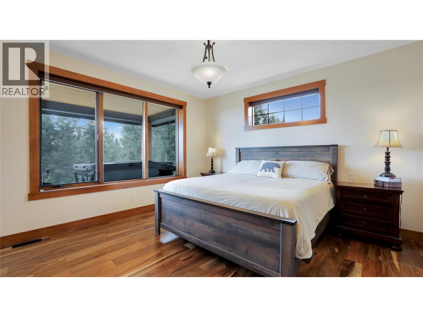 2621 Brewer Ridge Rise, Invermere, BC - Indoor Photo Showing Bedroom