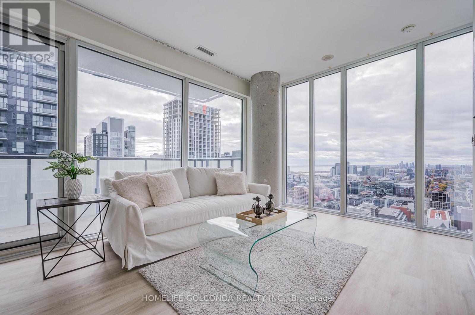 3609 - 101 Peter Street, Toronto, ON - Indoor Photo Showing Living Room