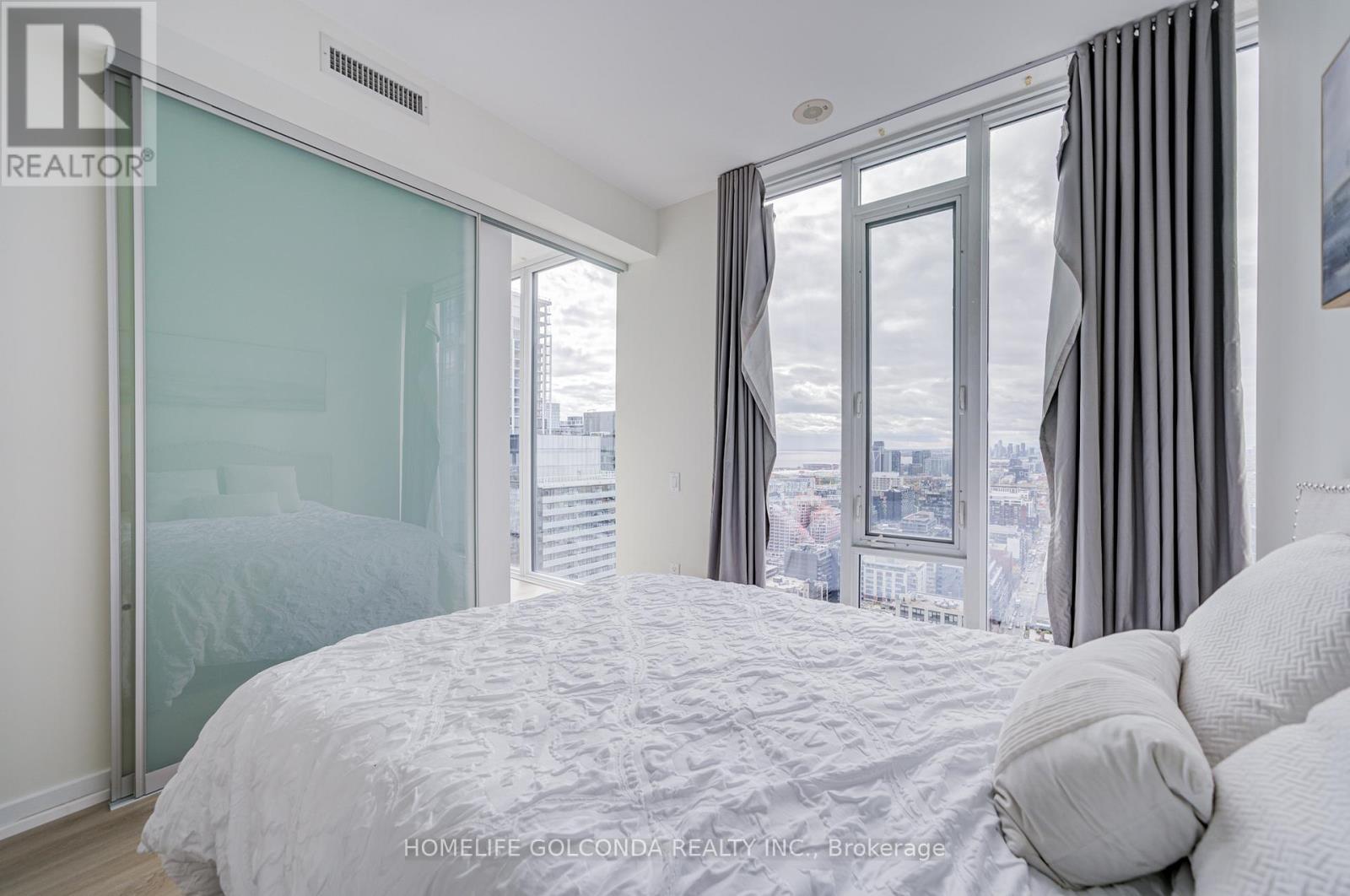 3609 - 101 Peter Street, Toronto, ON - Indoor Photo Showing Bedroom