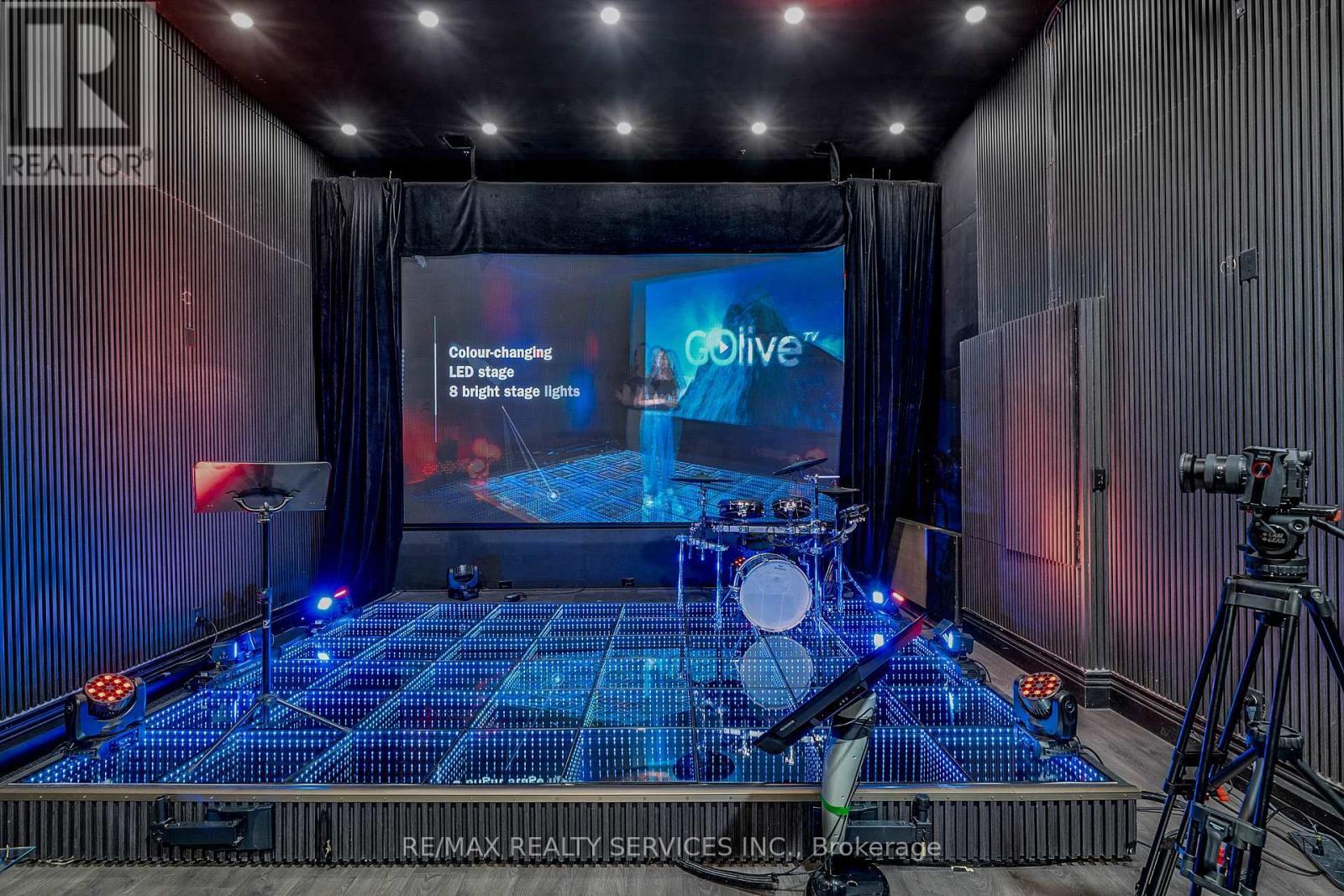 6780 Devand Drive, Mississauga, ON