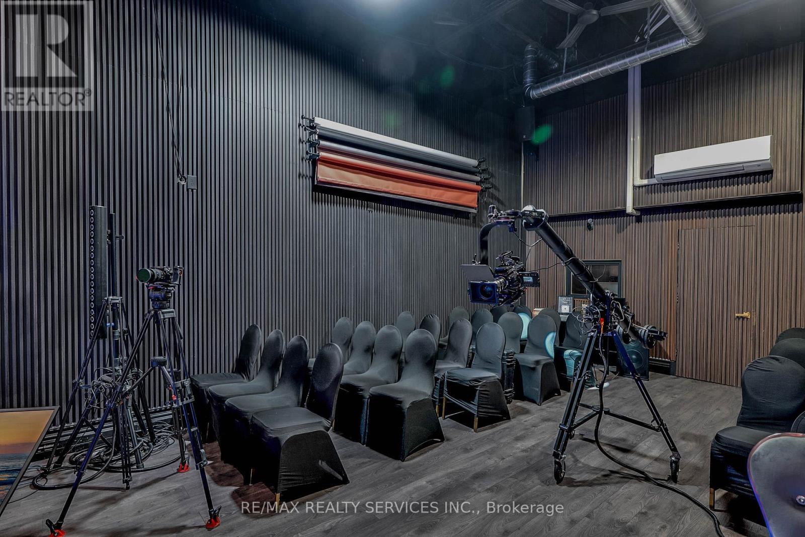 6780 Devand Drive, Mississauga, ON