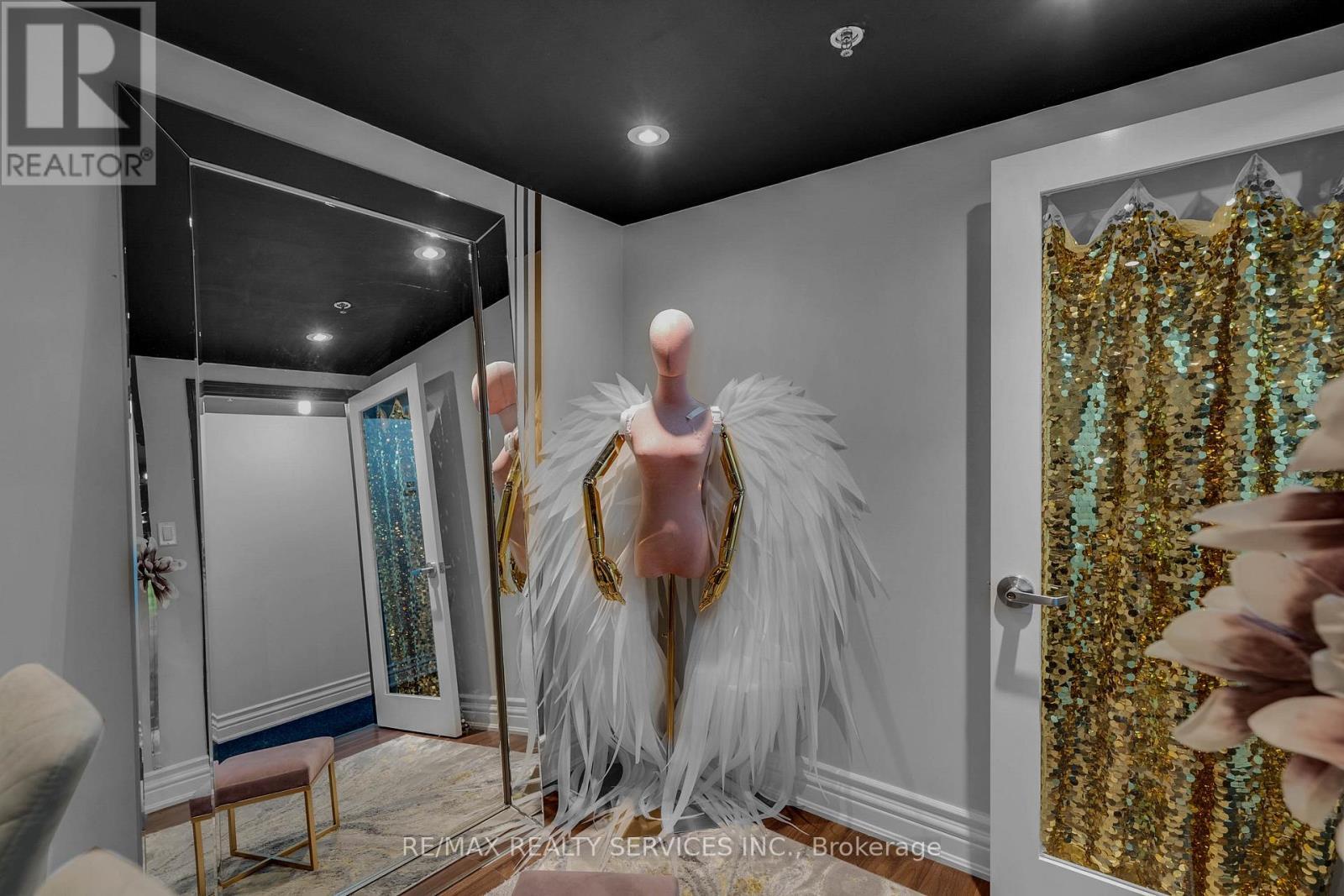 6780 Devand Drive, Mississauga, ON