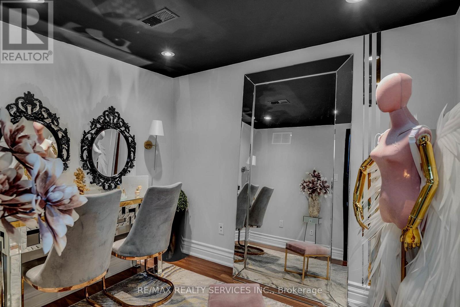 6780 Devand Drive, Mississauga, ON