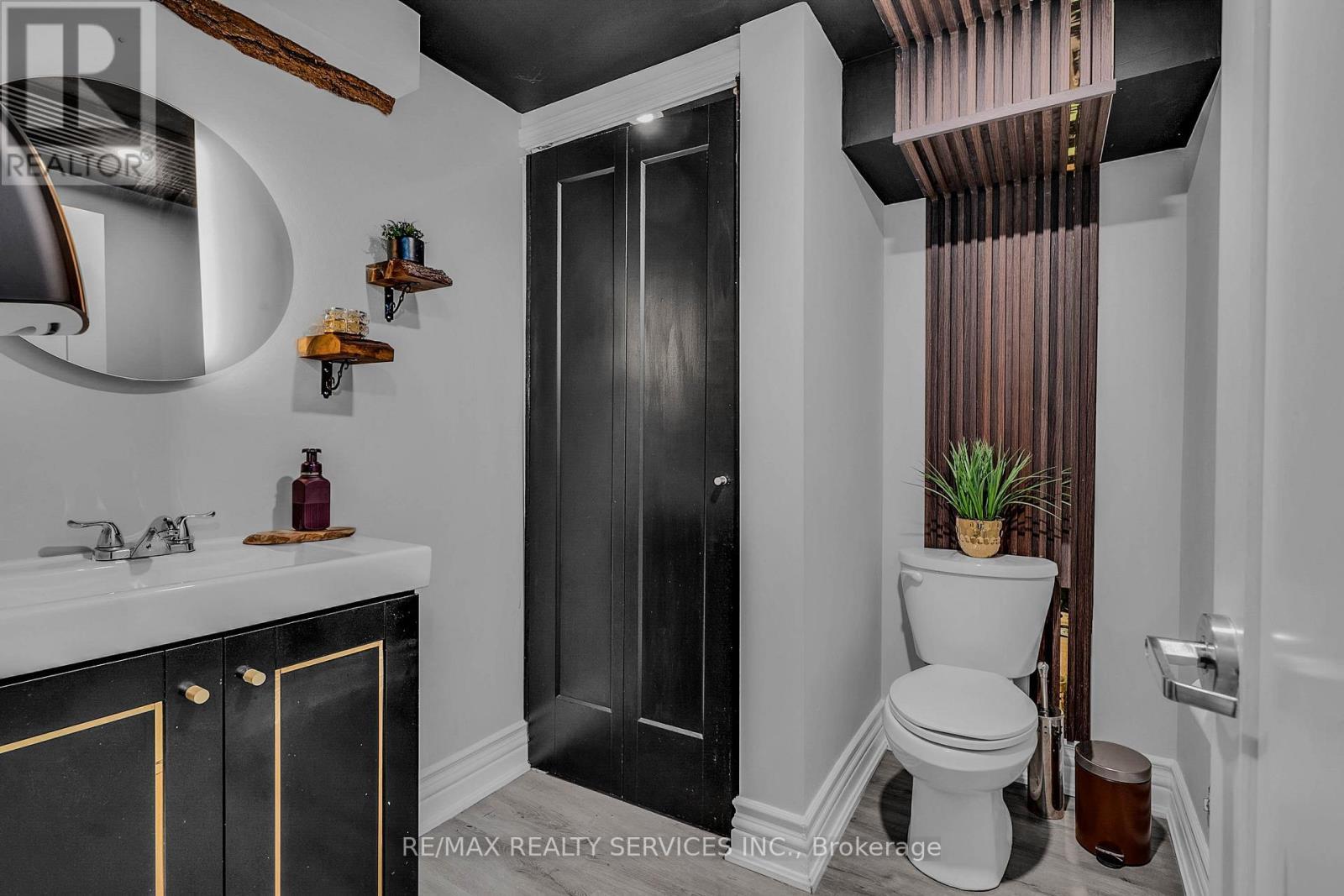 6780 Devand Drive, Mississauga, ON