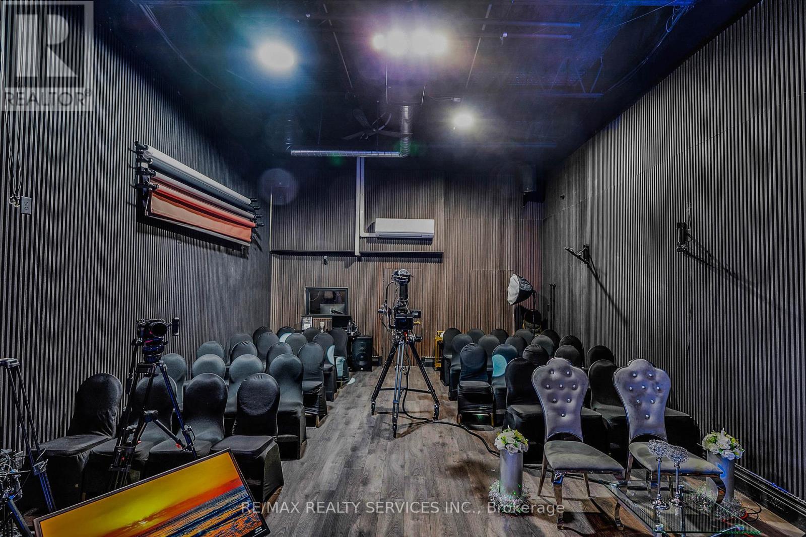 6780 Devand Drive, Mississauga, ON