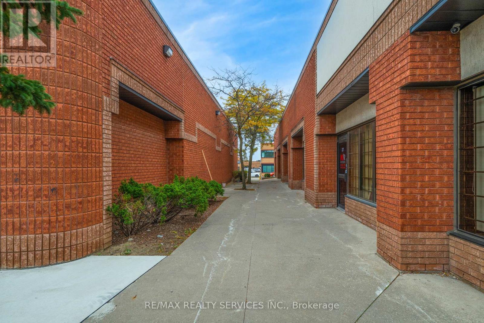 6780 Devand Drive, Mississauga, ON