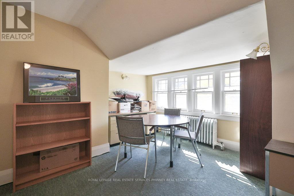 160 King Street E, Mississauga, ON