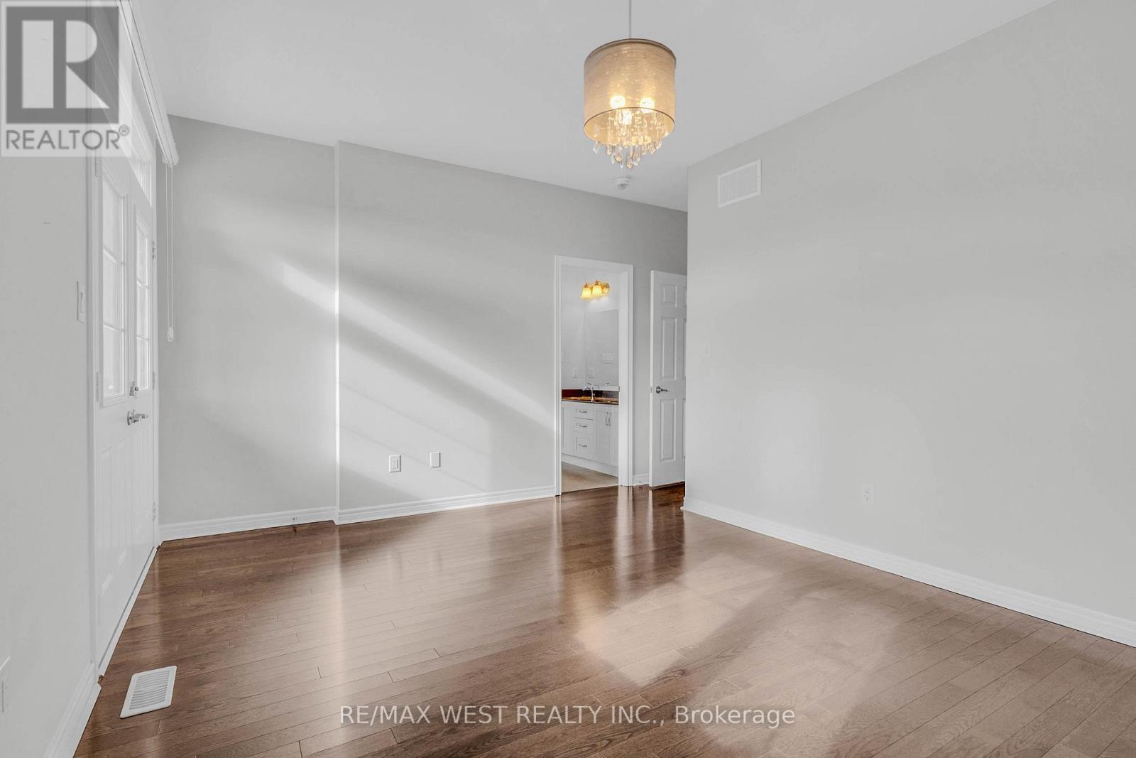 198 Jessie Caverhill Pass, Oakville, ON - Indoor Photo Showing Other Room