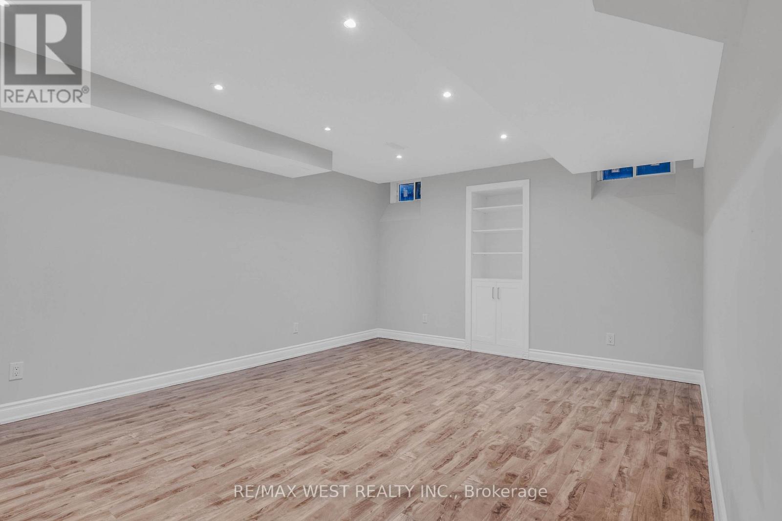 198 Jessie Caverhill Pass, Oakville, ON - Indoor Photo Showing Other Room