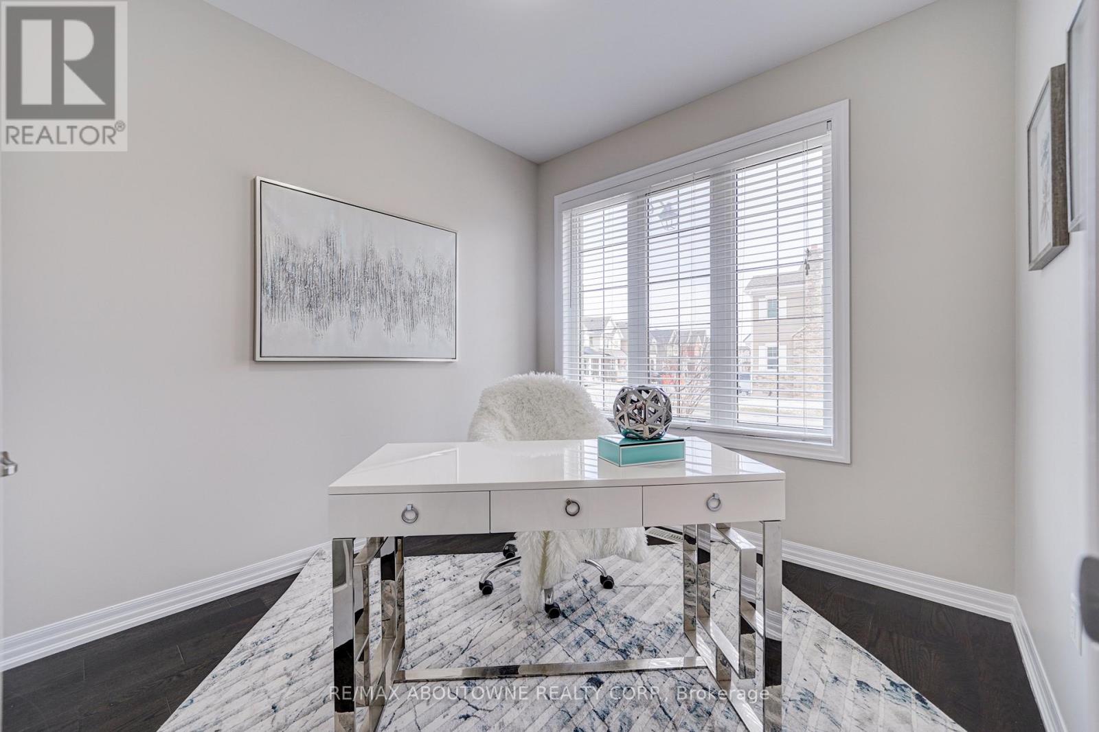 385 Dahlia Trail, Oakville, ON - Indoor Photo Showing Office