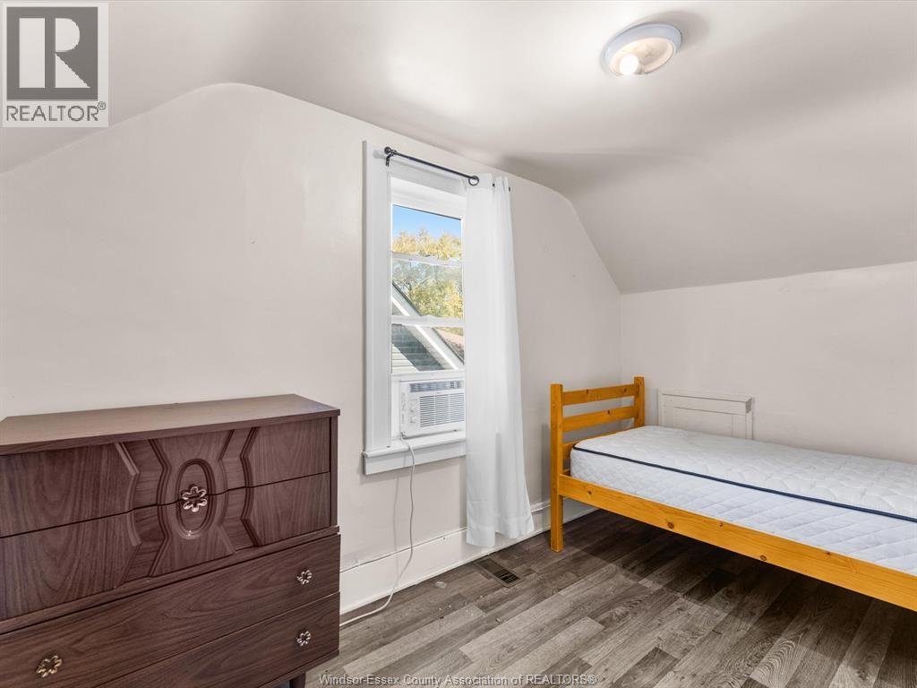 3493 Peter Street, Windsor, ON - Indoor Photo Showing Other Room