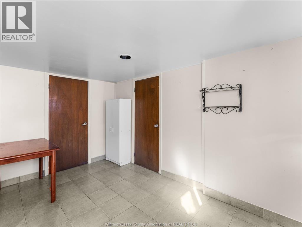 3493 Peter Street, Windsor, ON - Indoor Photo Showing Other Room