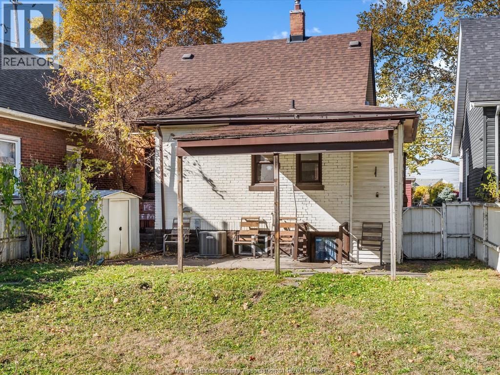 3493 Peter Street, Windsor, ON - Outdoor