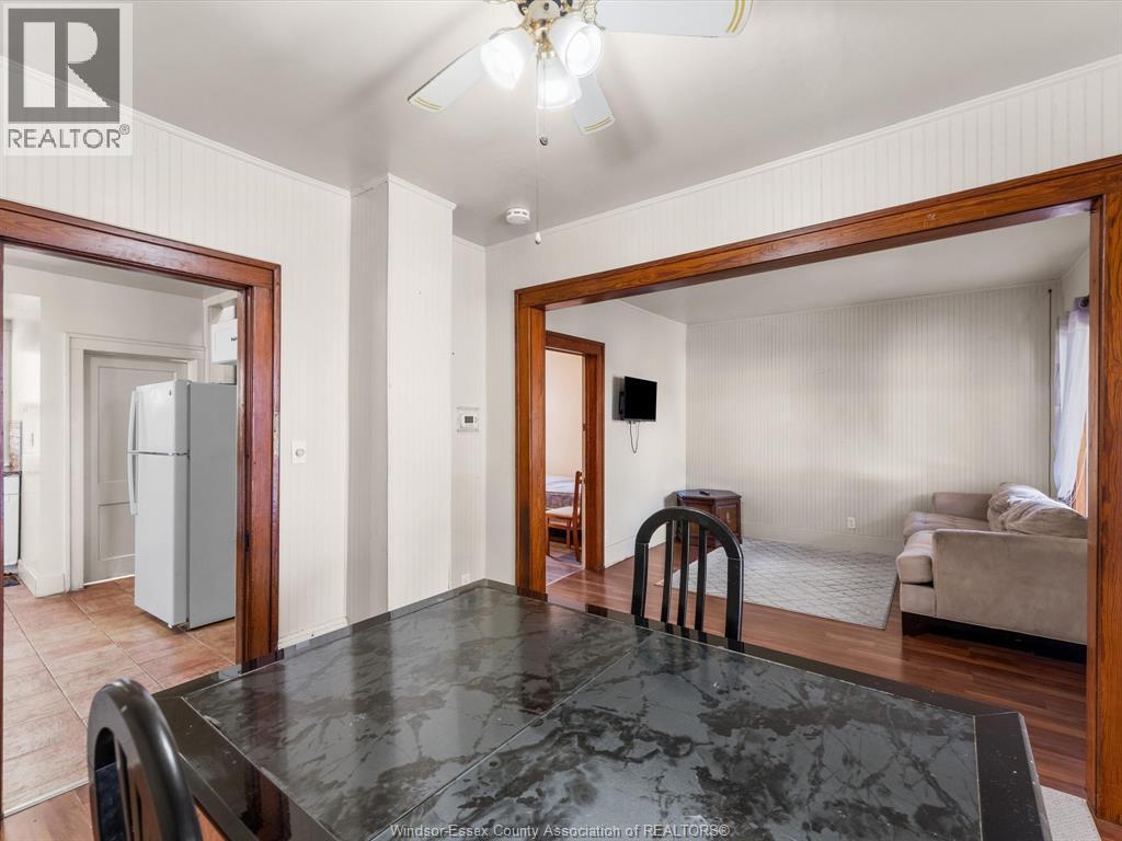 3493 Peter Street, Windsor, ON - Indoor