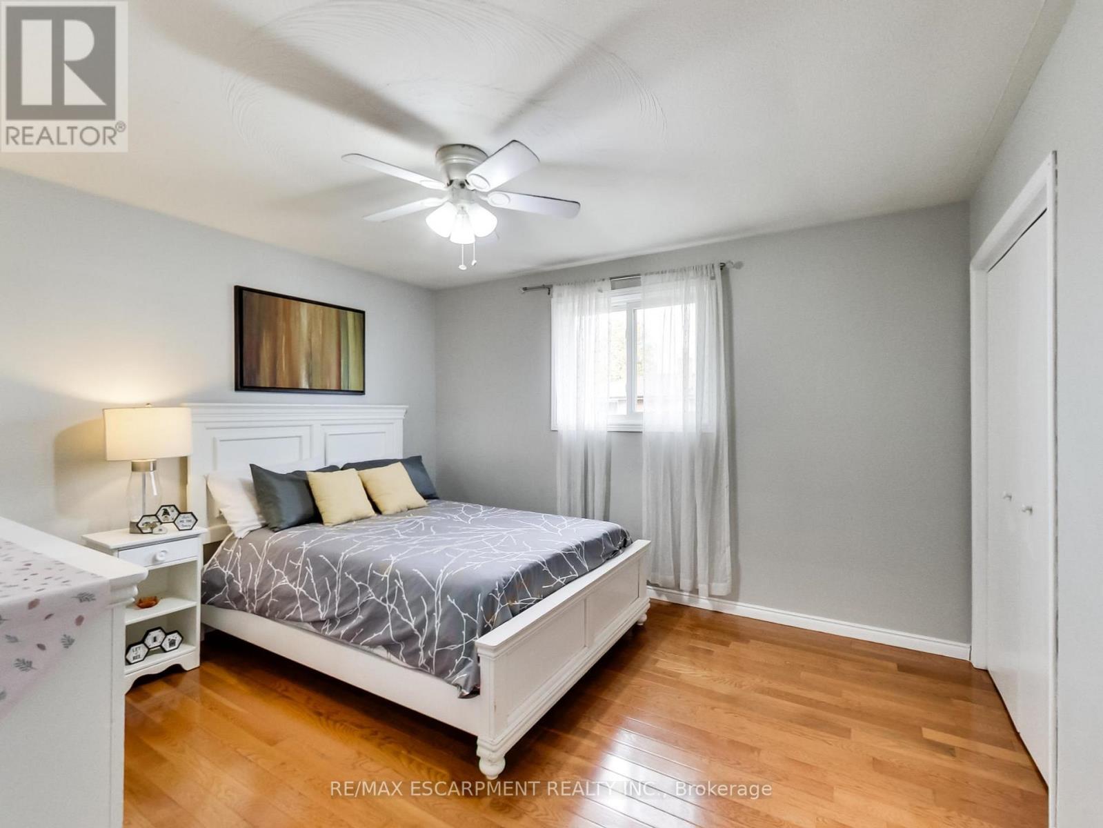 18 Pavarotti Court, Hamilton, ON - Indoor Photo Showing Bedroom
