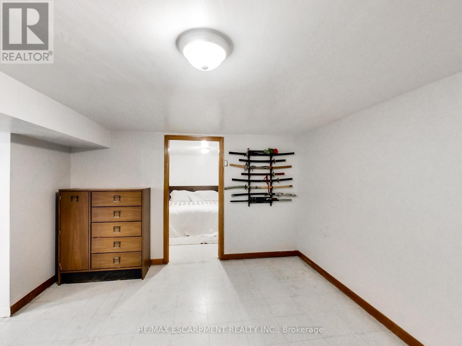 18 Pavarotti Court, Hamilton, ON - Indoor Photo Showing Other Room