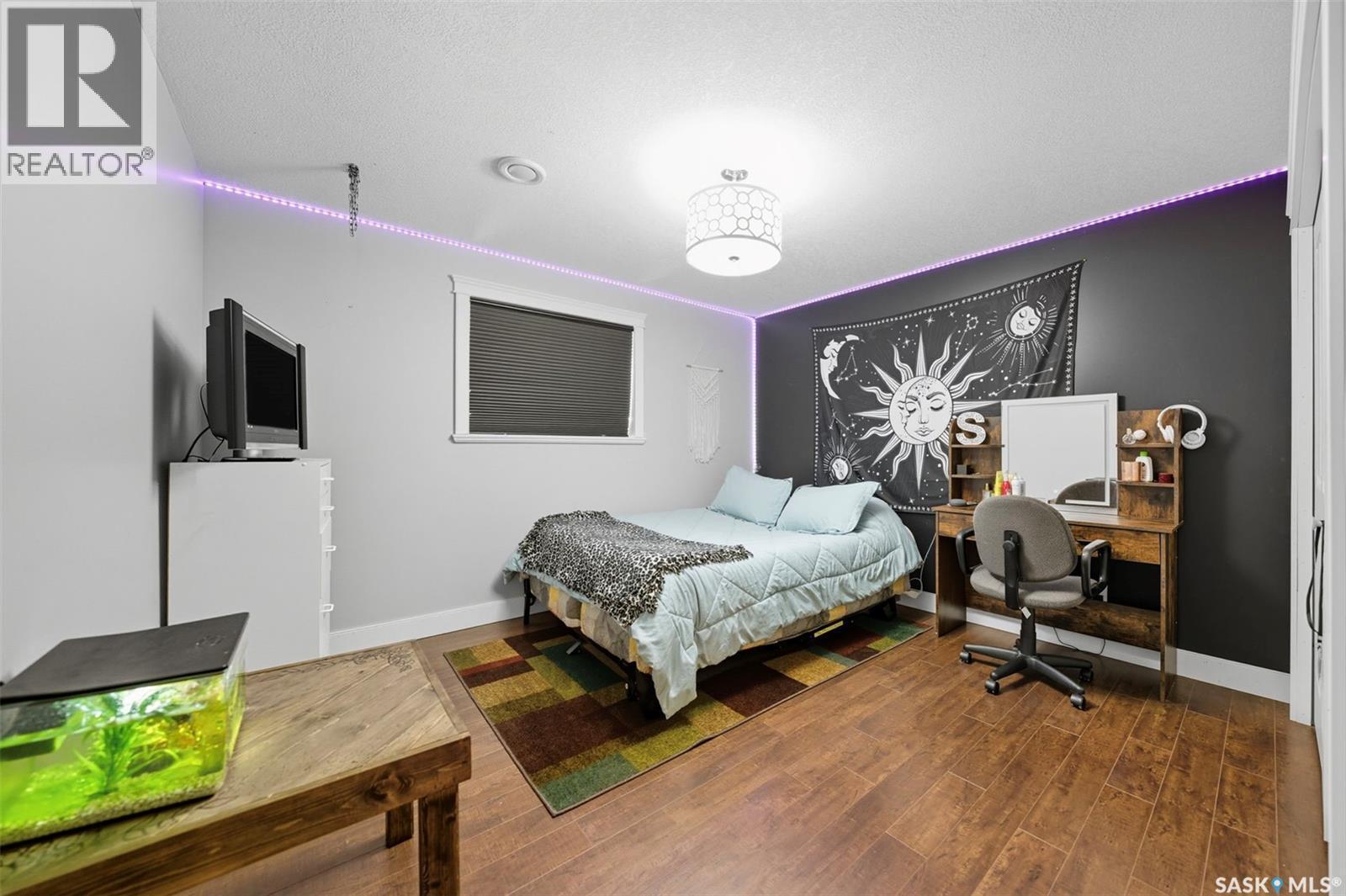 101 6Th Avenue W, Watrous, SK - Indoor Photo Showing Bedroom