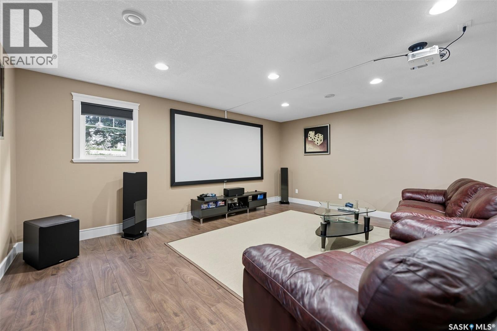 101 6Th Avenue W, Watrous, SK - Indoor