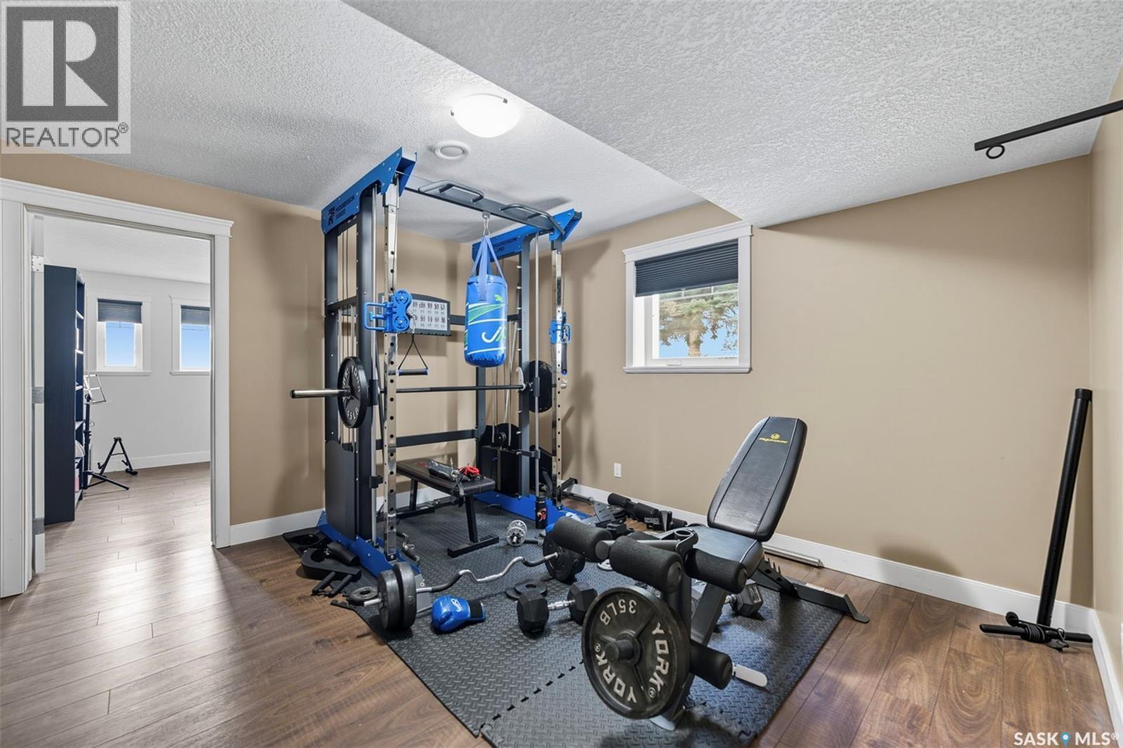101 6Th Avenue W, Watrous, SK - Indoor Photo Showing Gym Room
