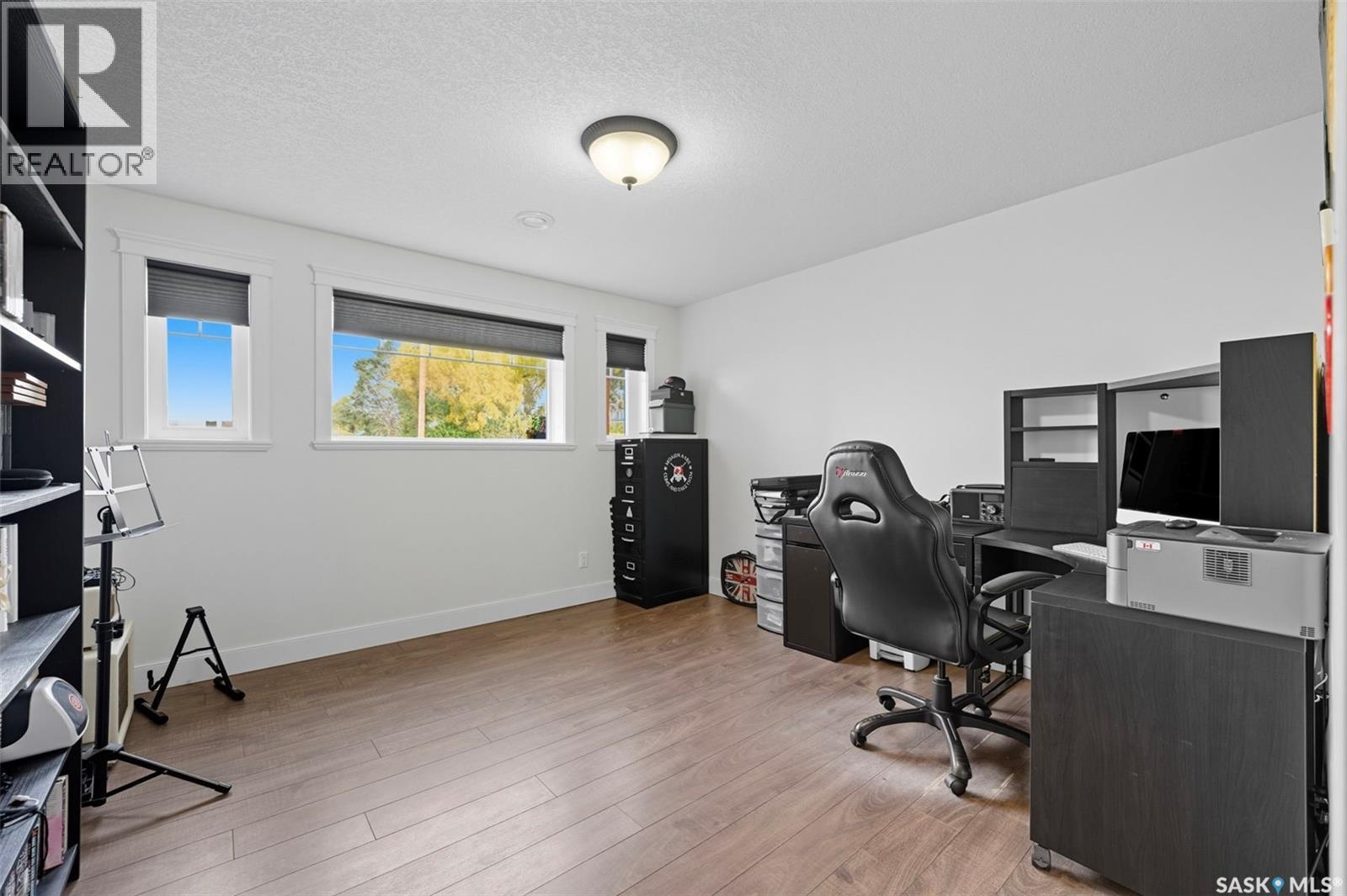 101 6Th Avenue W, Watrous, SK - Indoor Photo Showing Office