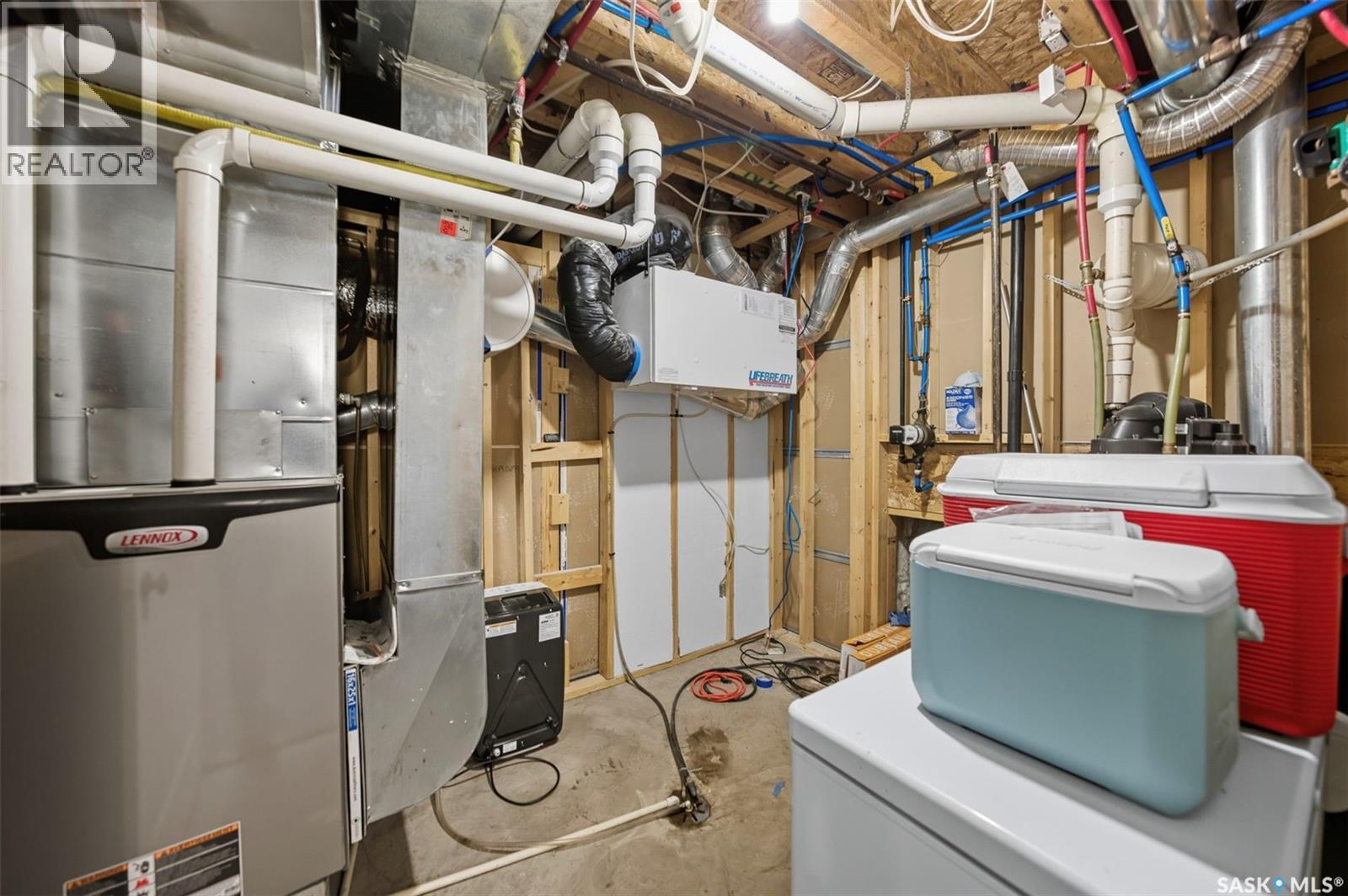 101 6Th Avenue W, Watrous, SK - Indoor Photo Showing Basement
