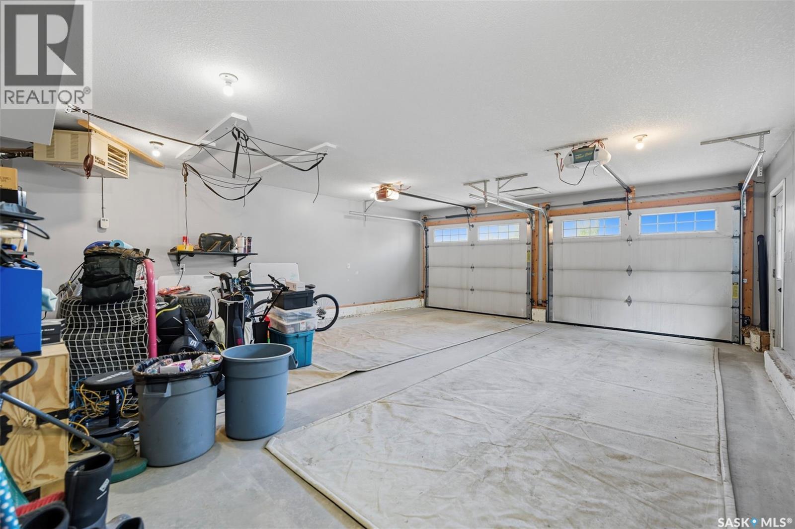101 6Th Avenue W, Watrous, SK - Indoor Photo Showing Garage